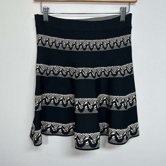 Bcbgmaxazria Jania Skirt Jaquard Small - Picture 4 of 8